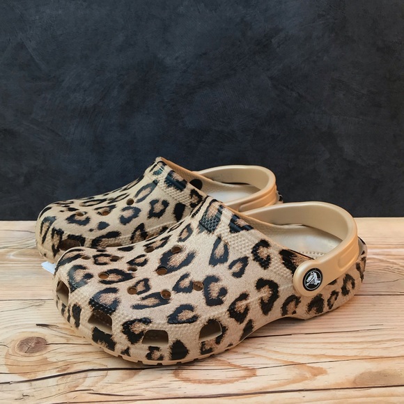 Crocs Classic Leopard Print Clog - Picture 6 of 16